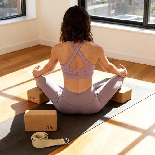 Yoga-Blöcke VLFit 2er Set | Yogablöcke aus KORK | 23 x 15 x 7,5 cm je Yogablock | mit Yogagurt aus 100% Baumwolle | ökologisch hergestellt aus Naturkork | Yogaklötze (2er Set Blöcke & Gurt)