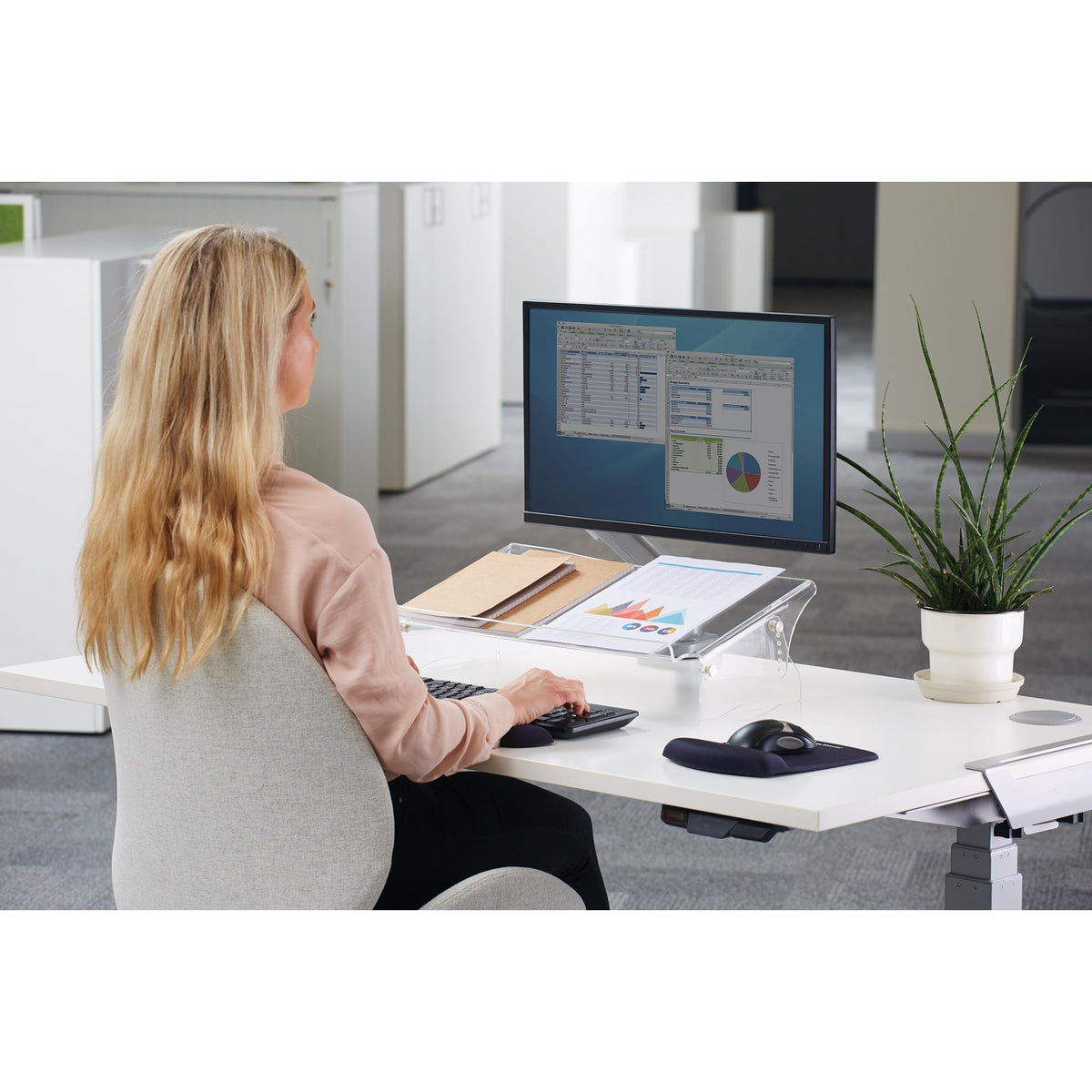 Fellowes Konzepthalter Clarity, höhenverstellbarer Vorlagenhalter für A4 und A3 Dokumente, ergonomischer Dokumentenhalter für das Büro, FIRA zertifiziert, Farbe: transparent