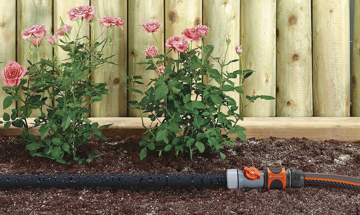 Gardena Perl-Regner: Wassersparender Schlauch-Regner für Bewässerung von Pflanzenreihen & Beeten, spart bis 70 Prozent Wasser,individuell anpassbar, leicht zu bedienen, Schlauchlänge: 15 m(1969-20)