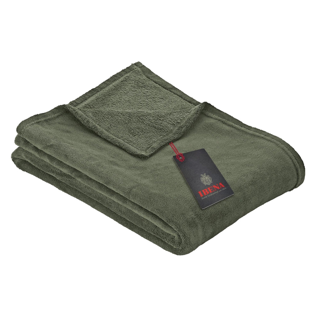 Ibena Kuscheldecke Olbia 150x200 cm - flauschig, warm & waschbar, Fleecedecke Oliv einfarbig