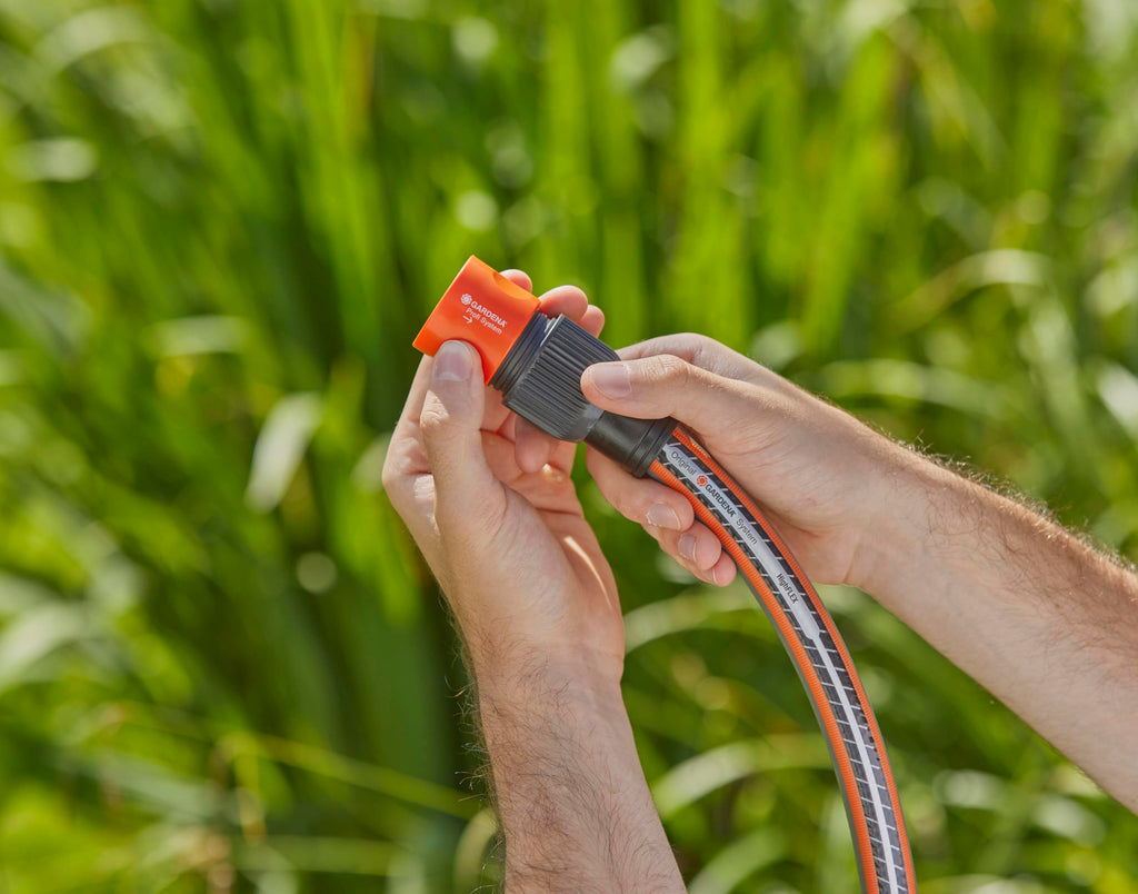 Gardena Profi-System-Schlauchstück: Schlauchanfang mit Schnellkupplung, Klemmmutter für hohe Haltkraft, geeignet für 19 mm (3/4 Zoll)-Schläuche (2817-20)