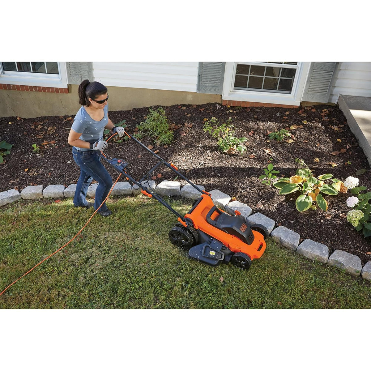BLACK+DECKER 2000W 3-in-1 Elektro-Rasenmäher (48 cm Schnittbreite, 50 L Grasfangbehälter, 7-fache Schnitthöhenverstellung, ideal für große Rasenflächen) LM2000-QS