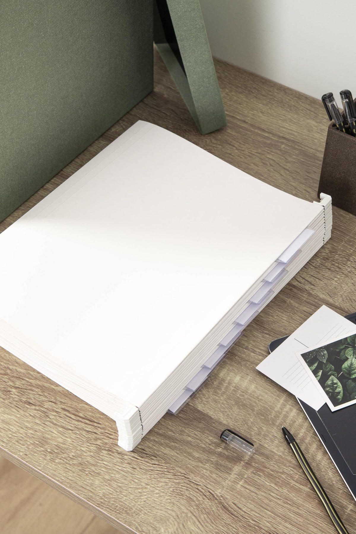 BIGSO 8er-Set Hängemappen inklusive Labels – Hängehefter aus Karton für die JOHAN Ordnungsbox – praktische Dokumentenaufbewahrung für Rechnungen, Rezepte oder Anleitungen – weiß
