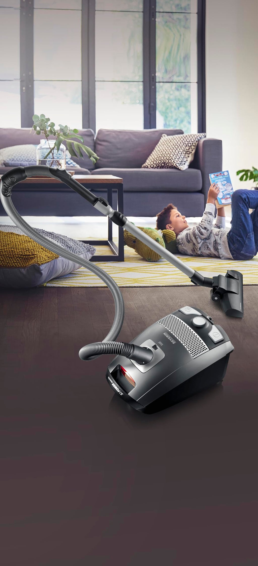 SEVERIN Bodenstaubsauger mit Beutel S'POWER, leistungsstarker & leiser Staubsauger mit 360° Rollen, HEPA 13 Filter, Zubehör für Parkett & Teppich, platingrau - granatrot, BC 7045