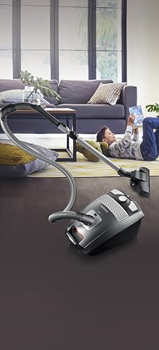 SEVERIN Bodenstaubsauger mit Beutel S'POWER, leistungsstarker & leiser Staubsauger mit 360° Rollen, HEPA 13 Filter, Zubehör für Parkett & Teppich, platingrau - granatrot, BC 7045