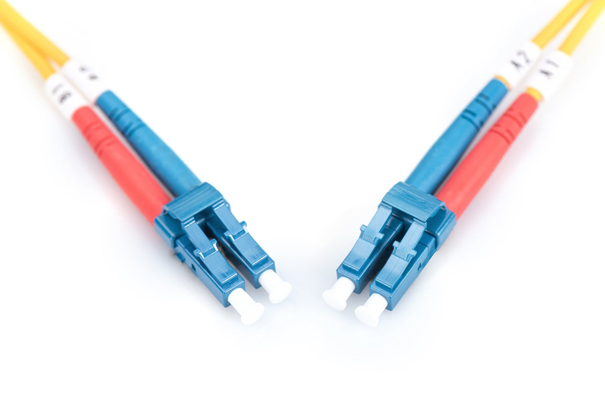 DIGITUS DK-2933-02 – Glasfaserkabel OS2 – 2 m – LC zu LC – Duplex LWL Kabel – 1/10 Gbit/s – SM Singlemode Glasfaser LAN Kabel – Fasertyp: 9/125 µ – Gelb (Yellow)