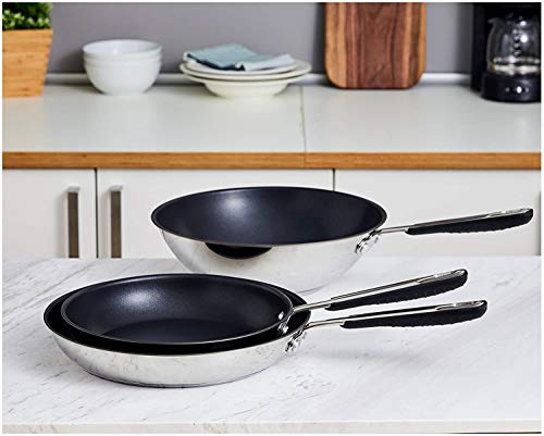 Amazon Basics 3-teiliges Brat- und Wokpfannen-Set mit Antihaftbeschichtung, induktionsgeeignet, mit bequemem Griff, Edelstahl, 24/28/28 cm