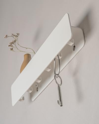 Kazai. Schlüsselbrett 'Kian' | Minimalistisches Schlüsselhaken-Design aus Berlin | Moderner Schlüsselhalter mit Ablage aus Metall | Schlüsselregal als Flur Möbel für die Wand | Weiß