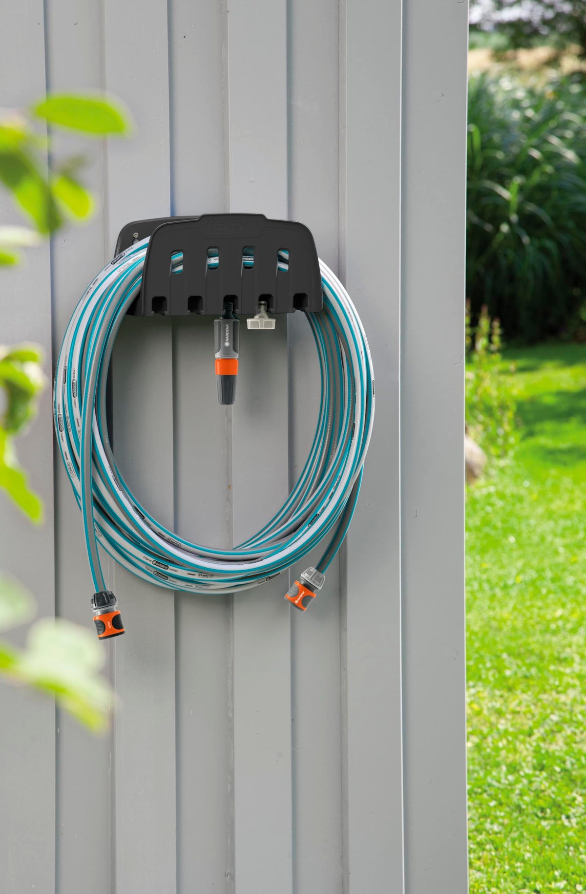 Gardena Wandschlauchhalter: Gartenschlauch Halterung als Aufhängemöglichkeit für Ihren Gartenschlauch und Original Systemteile, für eine einfache Gartenbewässerung (00241-20)