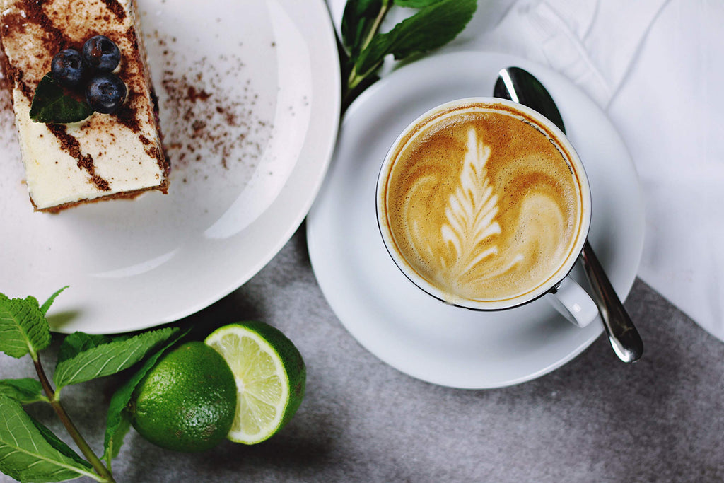 Caso Fomini Crema Design Milchaufschäumer,Testurteil Sehr Gut, für cremigen Milchschaum kalt und heiß, ideal für Latte Macciato, Kakao, hochwertiges Gehäuse