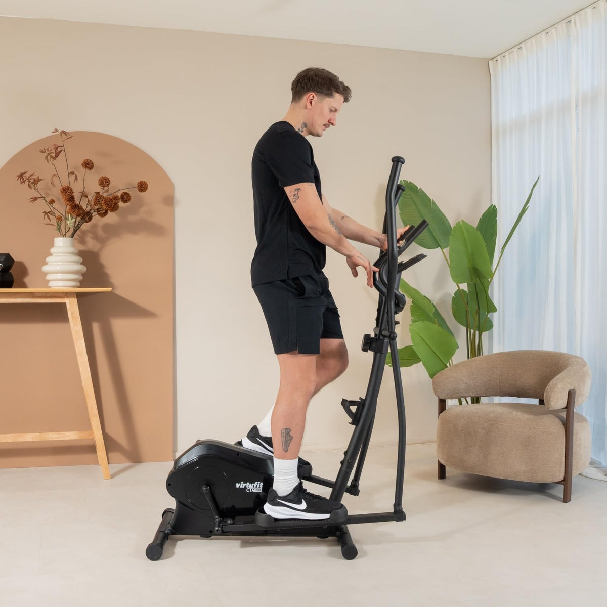 VirtuFit Crosstrainers Serie - für Zuhause - Ellipsentrainer mit LCD-Monitor