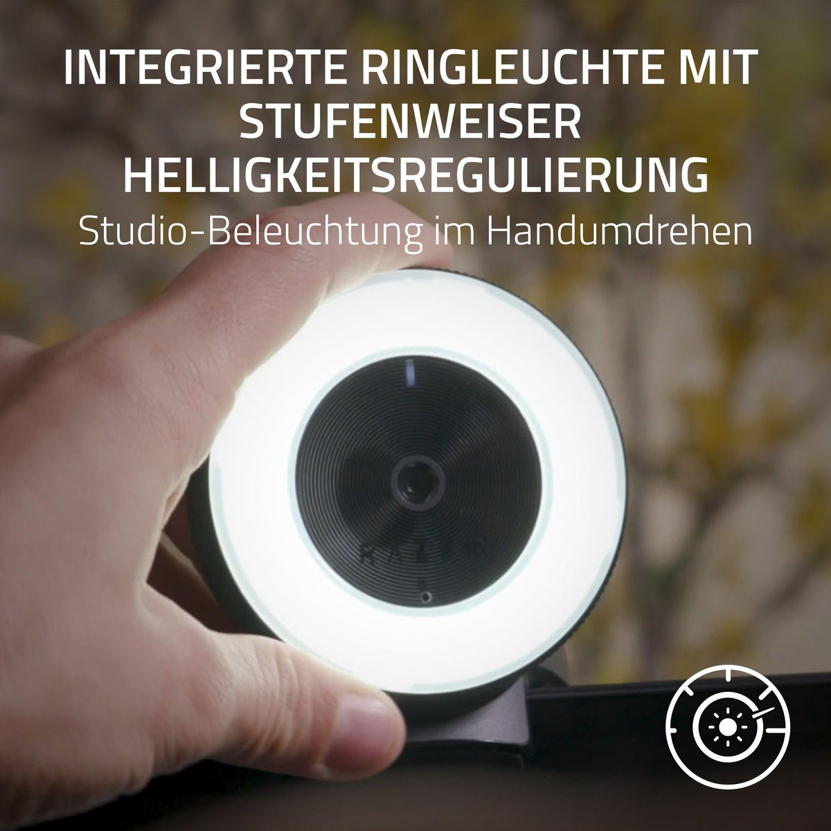 Razer Kiyo - Streaming-Kamera mit Ring-Beleuchtung (USB Webcam, HD-Video 720p, 60 FPS, kompatibel mit Open Broadcaster Sofware, Xsplit, Autofokus, Kamera-Clip, Stativ-Anschluss)