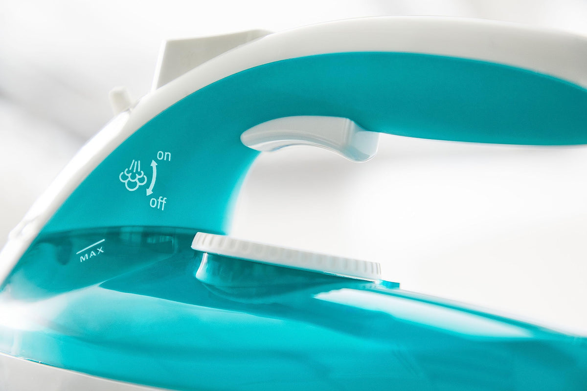 Tefal Freemove Air kabelloses Dampfbügeleisen, 2400 W, 25g/Min-Dauerdampf, 115g/Min-Dampfstoß, Bügeleisen kabellos, einfaches Aufladen, Tropfstopp, automatisches Abschalten, türkis/weiß, FV6520