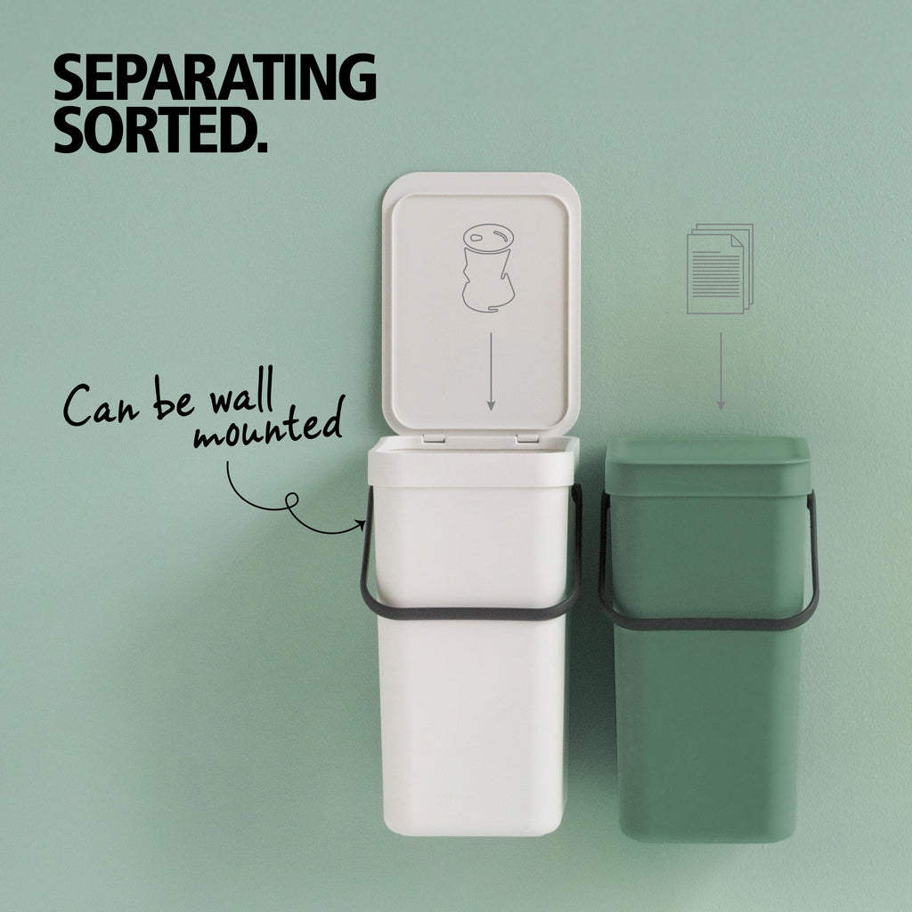 Brabantia Sort & Go Abfalleimer mit Deckel 12 L (grau), platzsparender Pfandsammler mit Griff, abnehmbarer, feststellbarer Deckel, leicht zu reinigender großer Mülleimer ohne Ecken und Ränder