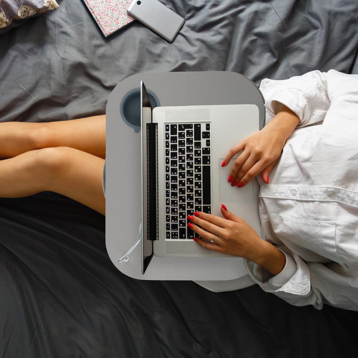 Relaxdays Laptopkissen, LED-Licht, tragbar, Flacher Lapdesk, grau