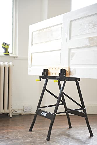 RYOBI Klappbare Werkbank RWB02 – Mobile Bambus-Werkbank mit Spannsystem, schwenkbaren Spannplatten & Maßskala – Tragbare DIY Arbeitsbank für Werkstatt, Garage & Heimwerker