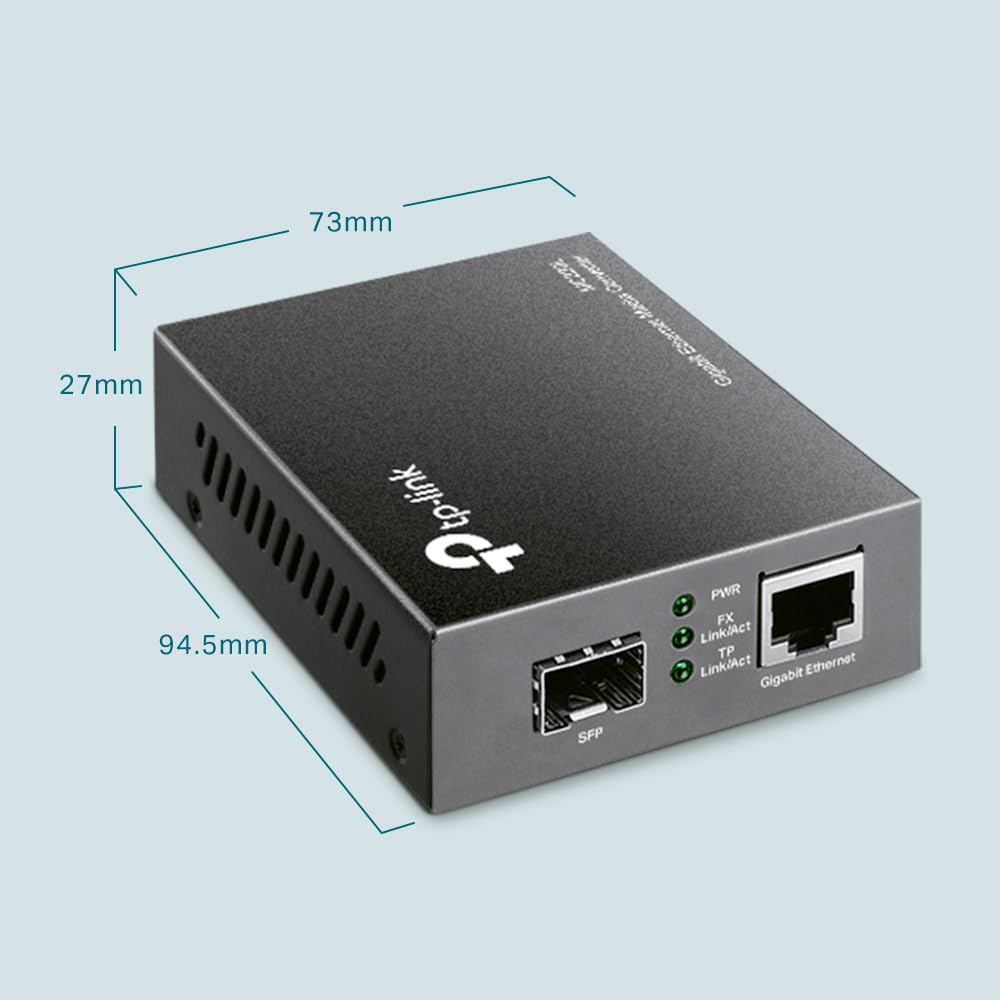 TP-Link MC220L Gigabit-Ethernet-Medienkonverter (802.3ab, 802.3z, Hot-Swap, bis zu 0,55 Km für Multimode-Faser und 10 Km für Singlemode-Faser) schwarz metallic, 1000Mbit/s