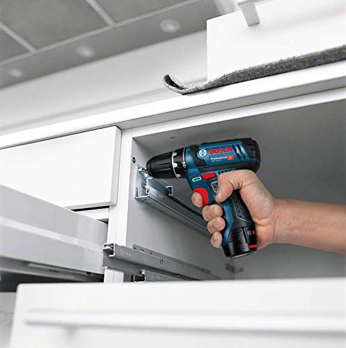 Bosch Professional 12V System Akku Bohrschrauber GSR 12V-15 (39 tlg. Zubehörset, 1x 2.0Ah Akku, 1x 4.0Ah Akku, Ladegerät, in Tasche), schwarz, blau, Size