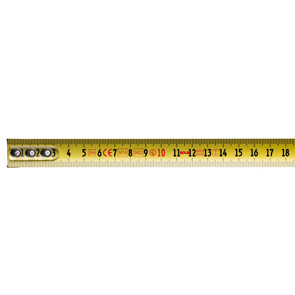 SOLA BIG T - Bandmaß 5m / 19mm - extrem robustes Profi-Rollbandmaß mit Gürtelclip - Stahlband, gelb lackiert mit mm Skala - Genauigkeitsklasse I - Rollmeter mit rutschfestem Endhaken - Länge 5m/19mm