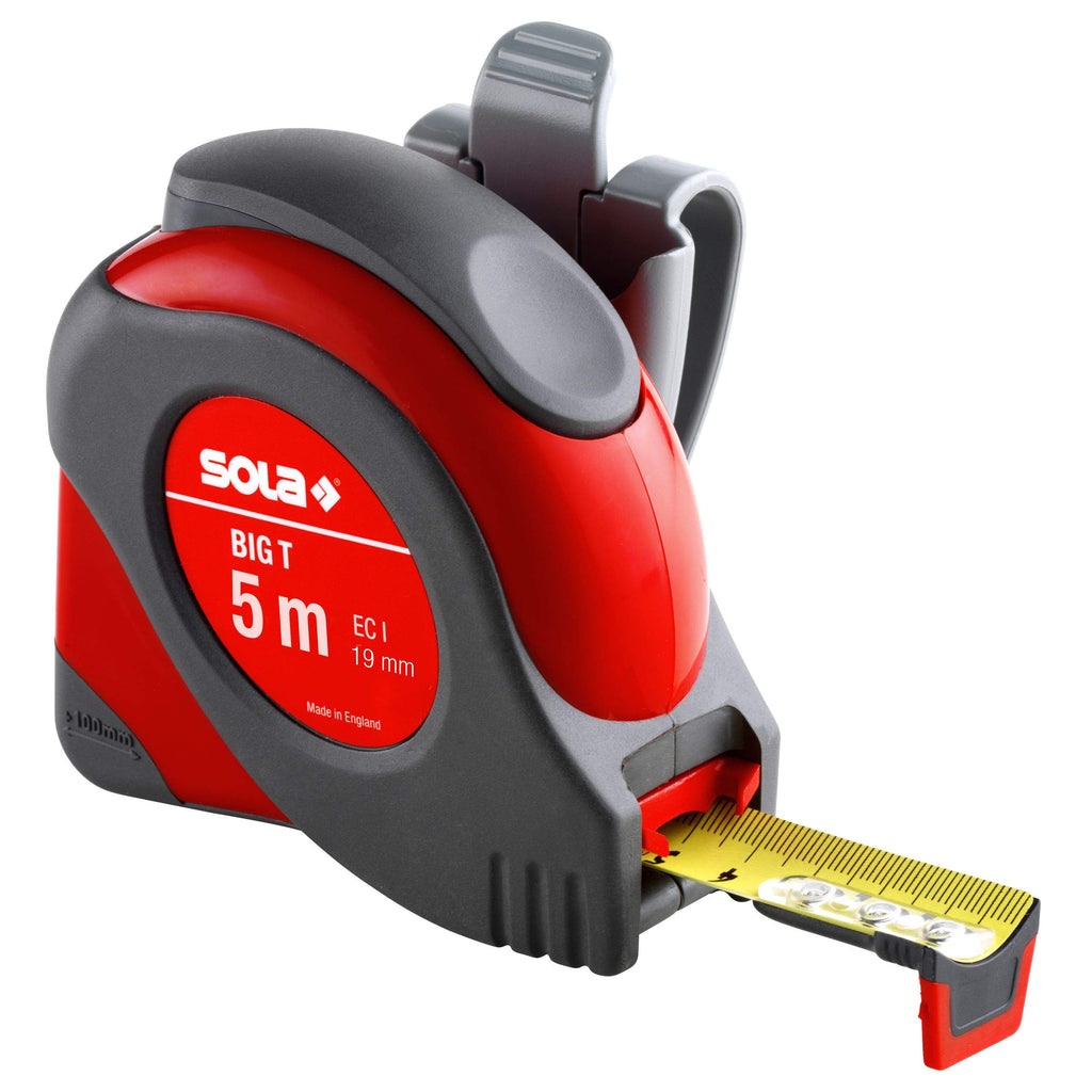 SOLA BIG T - Bandmaß 5m / 19mm - extrem robustes Profi-Rollbandmaß mit Gürtelclip - Stahlband, gelb lackiert mit mm Skala - Genauigkeitsklasse I - Rollmeter mit rutschfestem Endhaken - Länge 5m/19mm