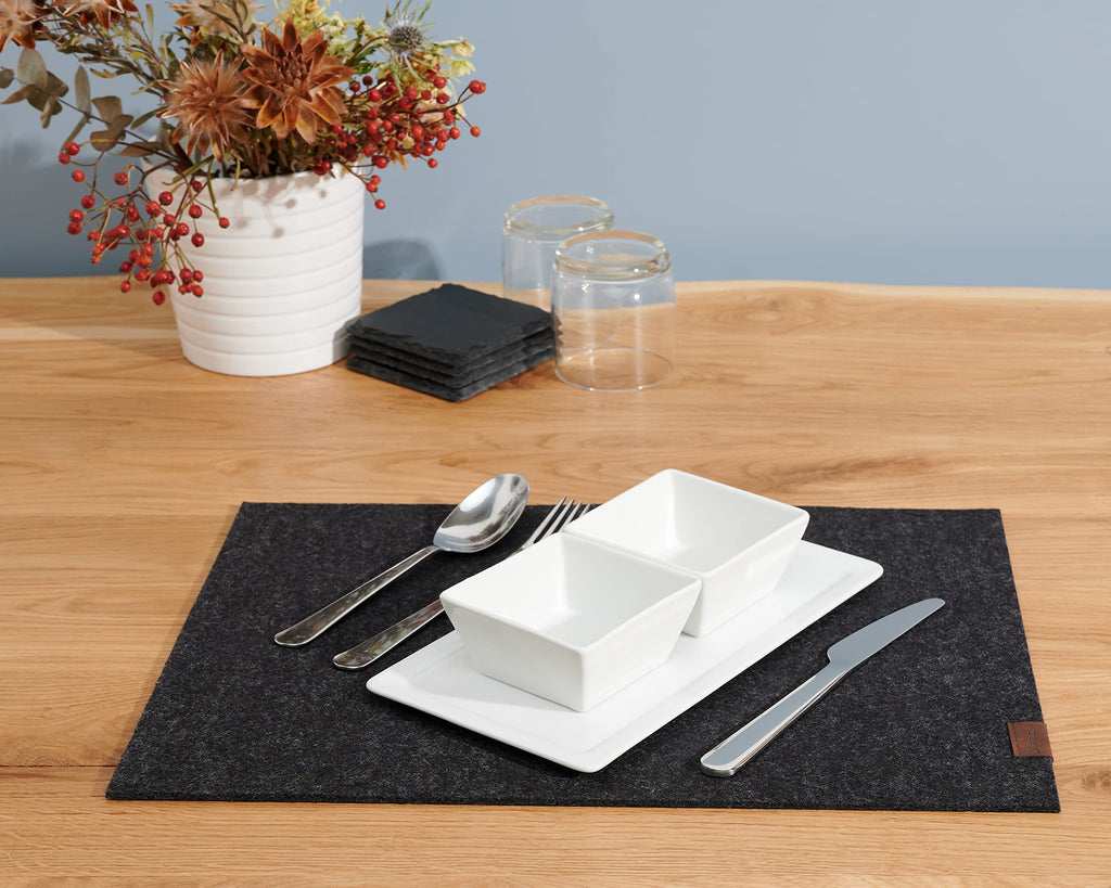 Tischset aus Filz, Weiche Tischunterlage & Tischmatte aus Natur-Wollfilz, Merinowolle Platzset, Anthrazit, Hellgrau meliert, Senfgelb, Lagune – 32 x 44 cm