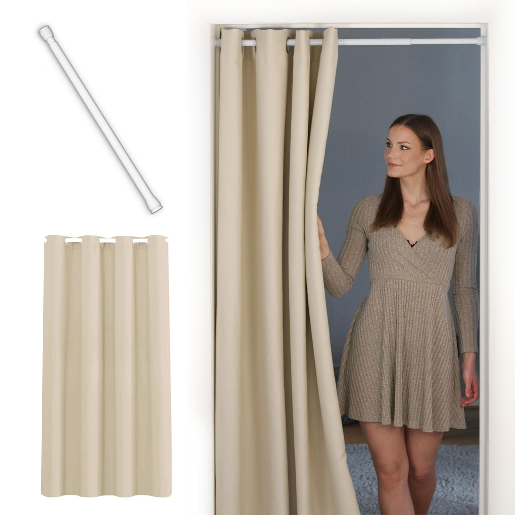 Thermo Türvorhang mit Teleskopstange, einfache Montage in nur 1 Minute ohne Bohren (Türgardine beige H195 x B150 cm + Stange weiß B70-120 cm)