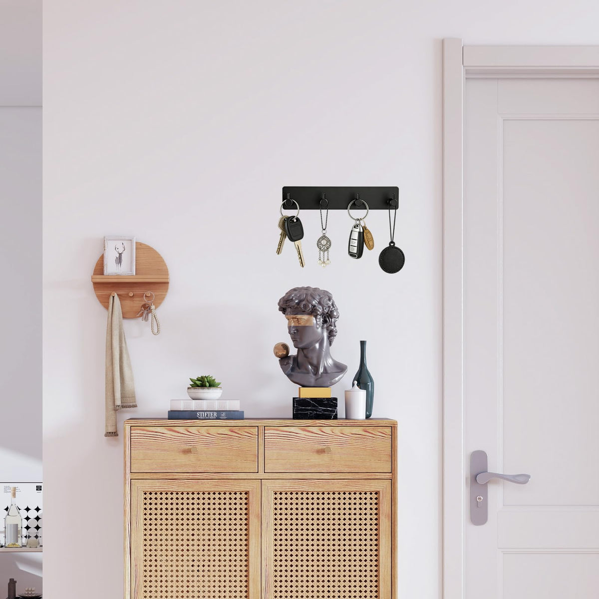 Schlüsselhalter Wand Schwarz, Metall Schlüsselbrett mit 4 Haken & 3M Klebstoff, Schlüsselhaken Selbstklebend, Klein Schlüsselaufhänger Organizer für Küche Schlafzimmer Wohnzimmer Badezimmer