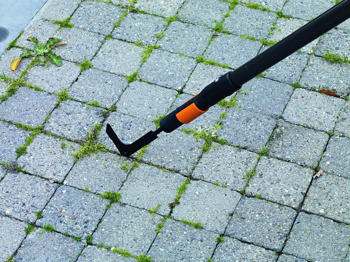 Fiskars Fugenkratzer, Fugenreiniger, Gerätekopf, Länge: 25 cm, Breite: 7 cm, Stahl-Klinge, Schwarz/Orange, QuikFit, 1000687