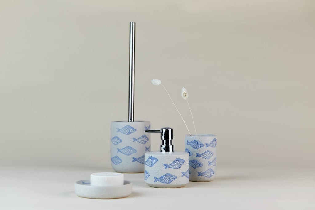 WENKO Seifenspender, nachfüllbar für Flüssigseife/Lotion, Keramik | matt weiß mit blauer, maritimer Szenerie, handbemalt, Ø 10 x 13,2 cm, 475 ml, Mod. Aquamarin