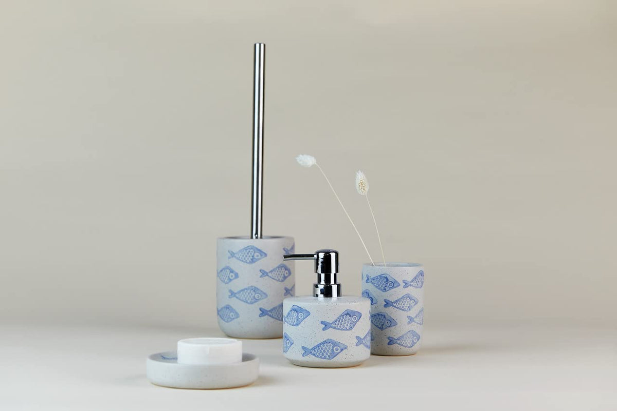 WENKO Seifenspender, nachfüllbar für Flüssigseife/Lotion, Keramik | matt weiß mit blauer, maritimer Szenerie, handbemalt, Ø 10 x 13,2 cm, 475 ml, Mod. Aquamarin