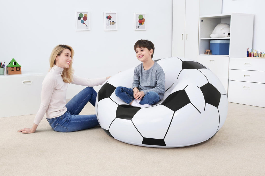 Bestway In & Over Beanless Soccer Ball Chair 114x112x66 cm, Fußball-Luftsessel, 75010-BGLX16XX02, Schwarz/Weiß, 114 X 112 X 71 cm