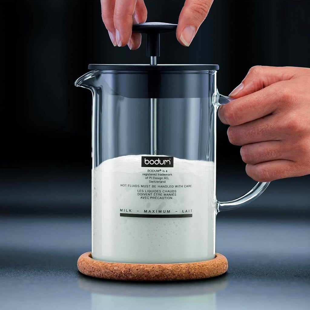 Bodum 1446-01 Milchschäumer mit Glasgriff Latteo, schwarz, H 18cm, B 15,6cm, L 10cm