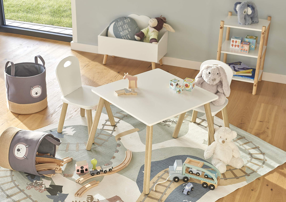 Zeller Kinder-Sitzgarnitur Scandi, 3-TLG, Holz, Tisch: 55x55x43,5 cm Stuhl: 28x28x50 cm 13501