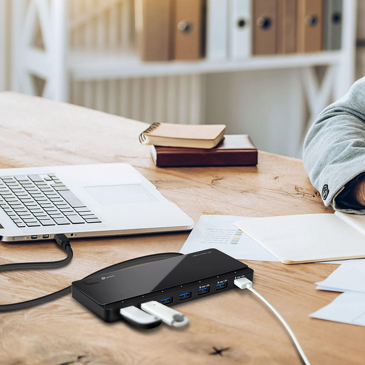 TP-Link UH700 USB 3.0 Hub mit Stromversorgung, 7-Port USB Verteiler & Splitter, idealer USB Adapter mehrfach für Windows, Mac, Chrome & Linux OS, mit Netzteil & EIN/Aus-Schalter