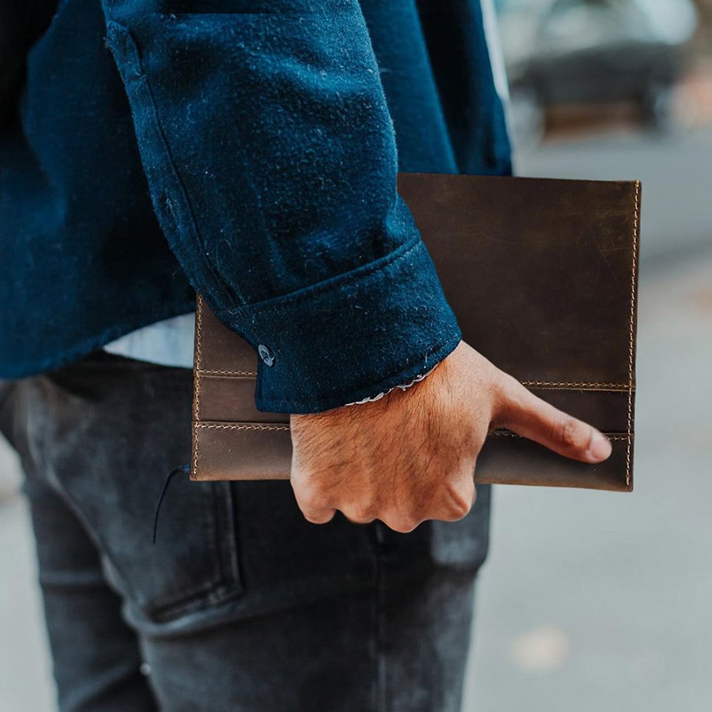 Nachfüllbarer Notizbucheinband mit Stiftschlaufe aus echtem Leder