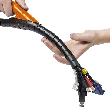 D-Line CZ252.5B Flexibler Kabelkanal, Optimale Kabelordnung mit dem Kabelschutzschlauch - Länge 2,5m, Durchmesser 25mm - Schwarz