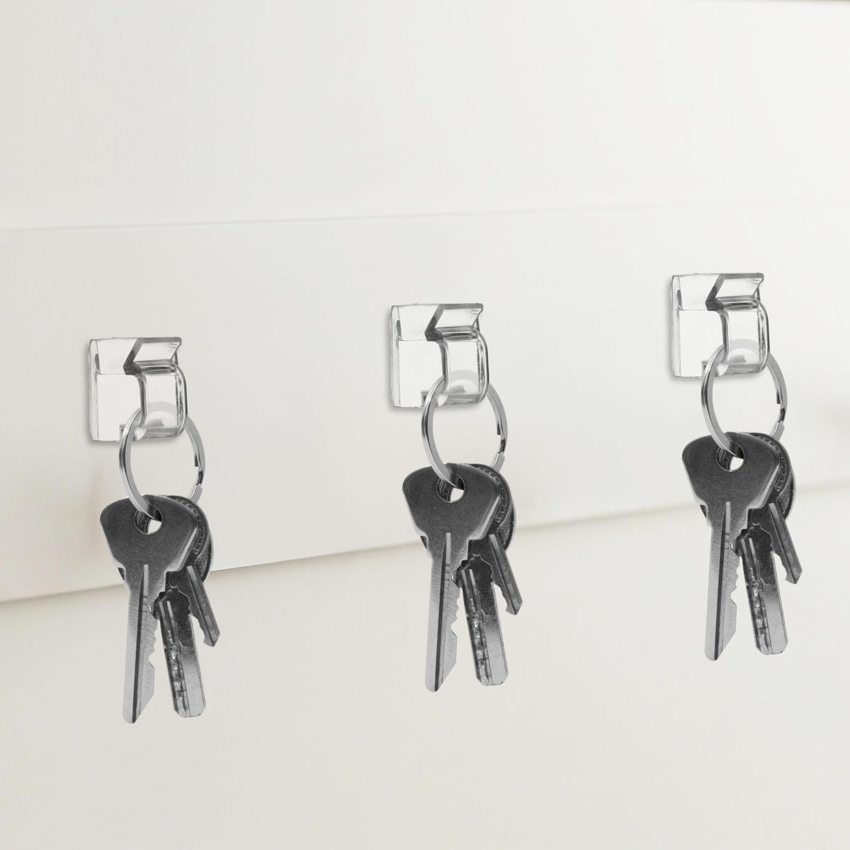 Nordstern Kabelhalter 50er Pack - Selbstklebende Kabelclips - Ideale Kabelbefestigung, Kabelmanagement, Kabelorganisator für den Schreibtisch und Lichterkette