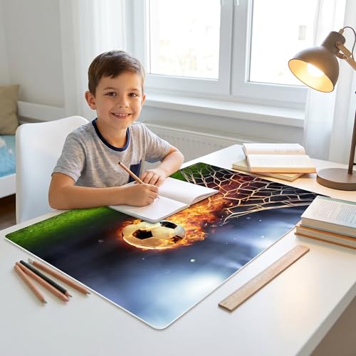 Schreibtischunterlage für Kinder – Flammender Fußball mit Feuerschweif – 60 x 40 cm – aus abwischbarem Premium-Vinyl - Made in Germany