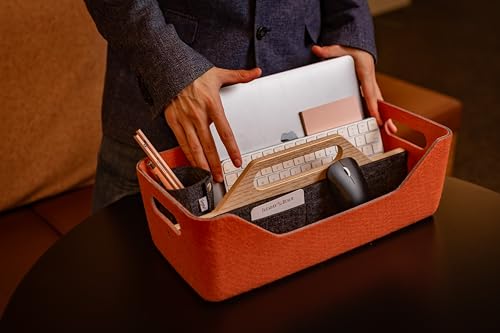 Gustav Loop – Mobiler Desk Organizer & Filztasche für Teams, Büros & Home Office | Spind Organizer aus recycelten Flaschen mit Eichenholz | Für flexibles Arbeiten & Desk Sharing (Ziegelrot)