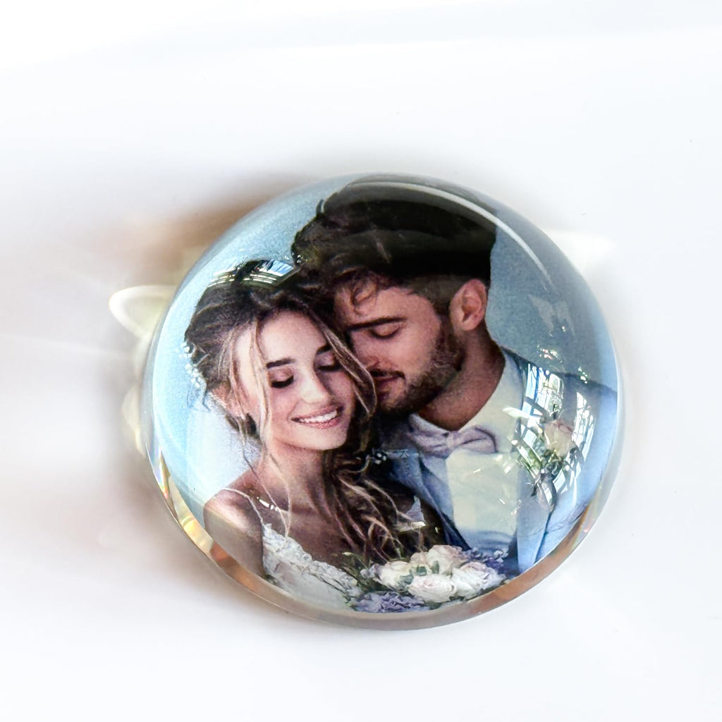 contento - Personalisierter Briefbeschwerer - Foto-Glaskugel - Glas-Briefbeschwerer mit Bild – edles Fotogeschenk in Geschenkbox – für Hochzeit, Jahrestag, Familie & Haustier - Glasdom