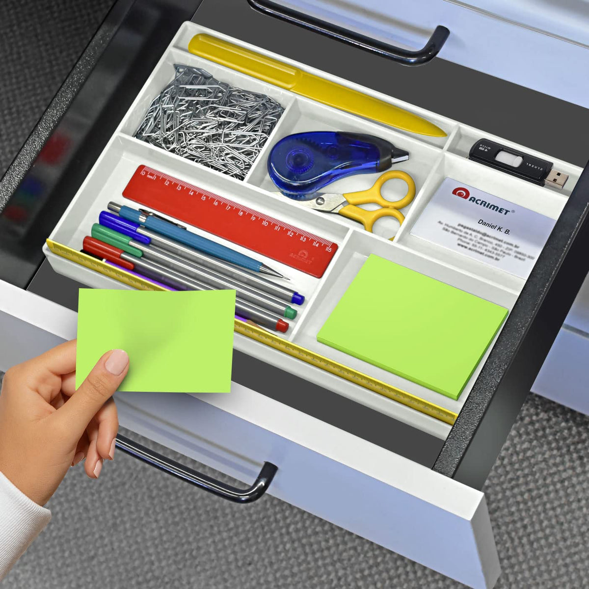 Acrimet Schubladen-Organizer mit 8 Fächern – Vielzweckbox für Bürobedarf, Make-up und Zubehör – Passend für Schubladen oder Tischoberflächen, 32,4 x 20,3 x 2,7 cm (Kunststoff) (Weiß)