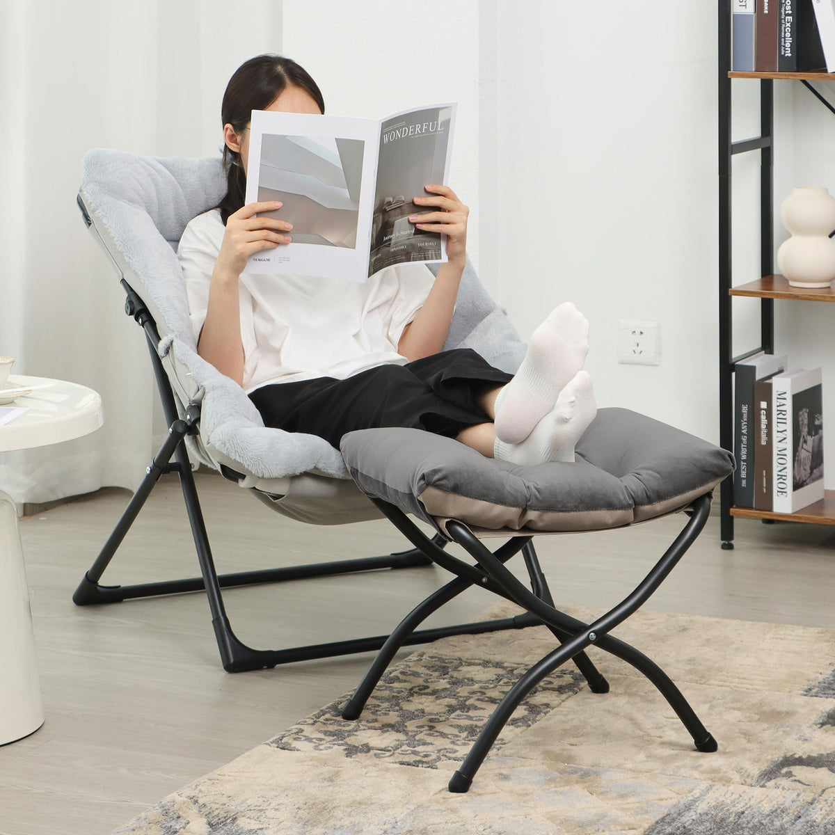 Klappbares Ottoman, 38cm Klappbares Fußstütz-Stool, Tragbares kleines Fußstool für Couch, Zusammenklappbares Fußstütz-Ottoman für Sofa, Akzent-Polster-Ottomans für Wohnzimmer, Schlafzimmer, Dunkelgrau