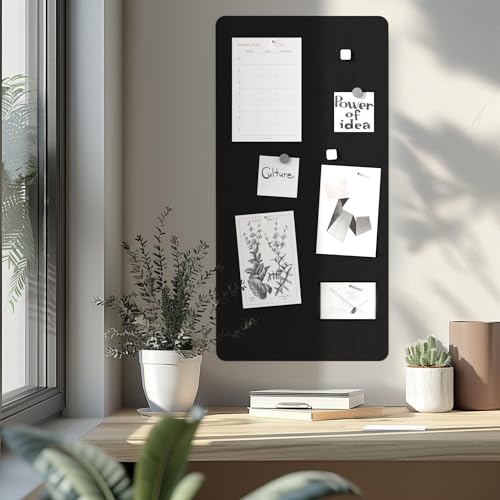 Flatbo Magnettafel aus Metall, 70 x 35 cm, Tafel für Postkarten, Urlaubssouvenirs oder Notizen. Inklusive 4 Magnete und Montageset.