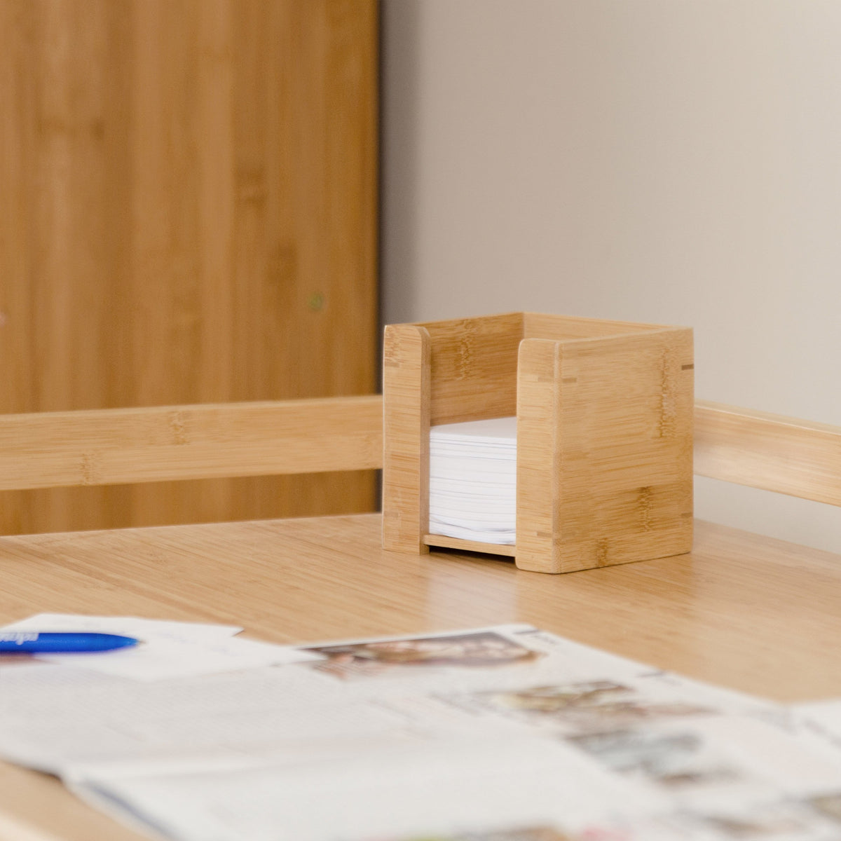 Relaxdays Zettelbox Bambus, Zettelkasten Holz, Notizzettel Halter, 900 Blatt, Zettelbox einzeln, H x B x T: 10,5 x 10,5 x 10,5 cm, natur